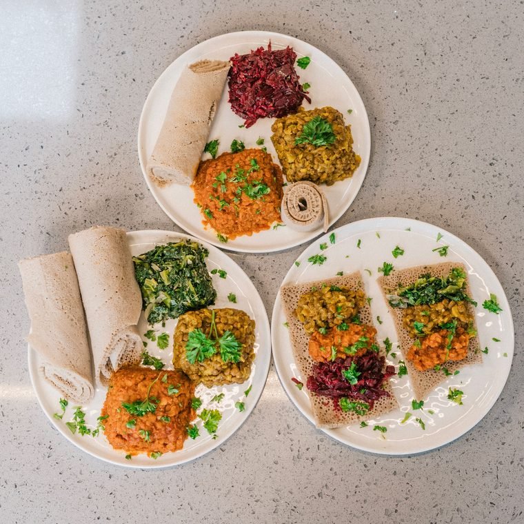 Injera e Doro Wat
